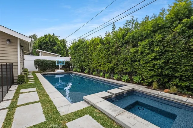 $8,750 | 2581 Fairway Drive, Costa Mesa, CA 92627