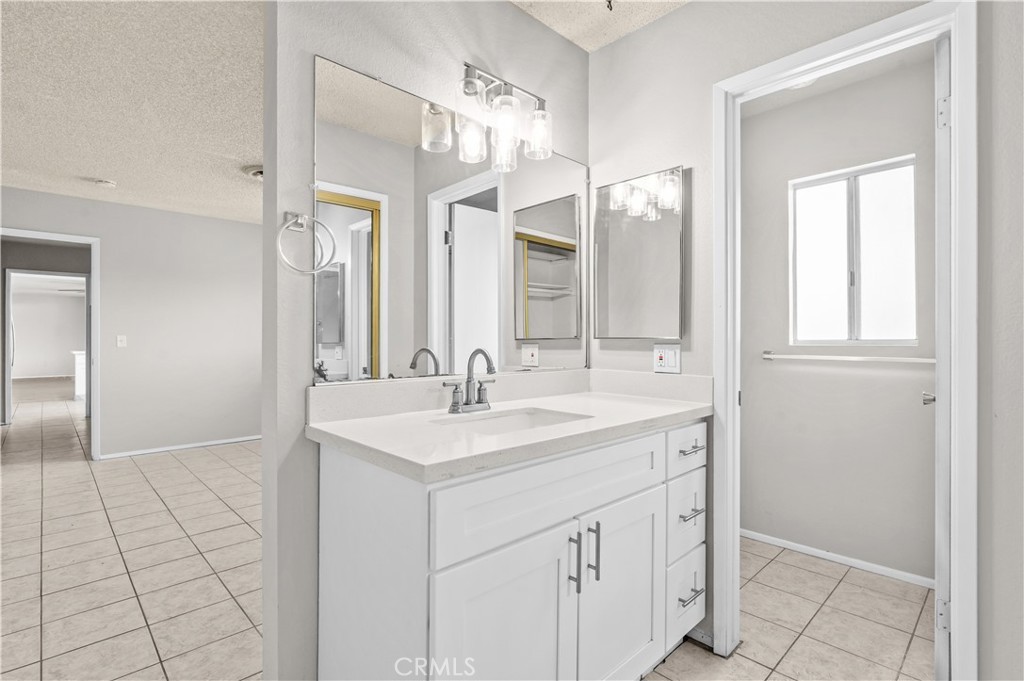 13755 Mohawk Road Apple Valley, CA 92307 - Photo 33 of 66