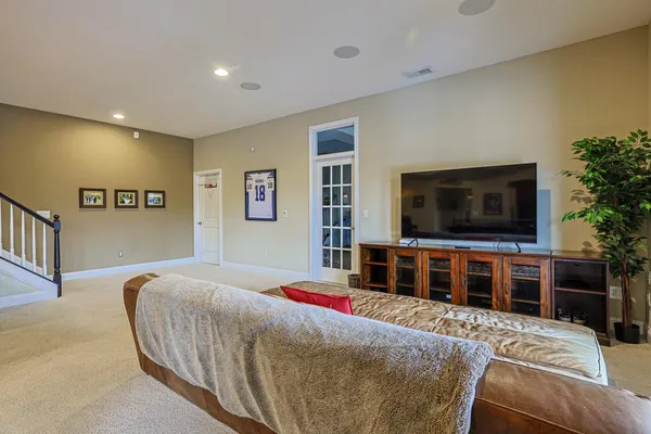 $877,000 | 1824 Boardwalk Drive, Lawrenceburg, IN 47025