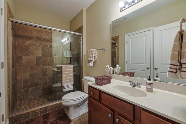 $877,000 | 1824 Boardwalk Drive, Lawrenceburg, IN 47025
