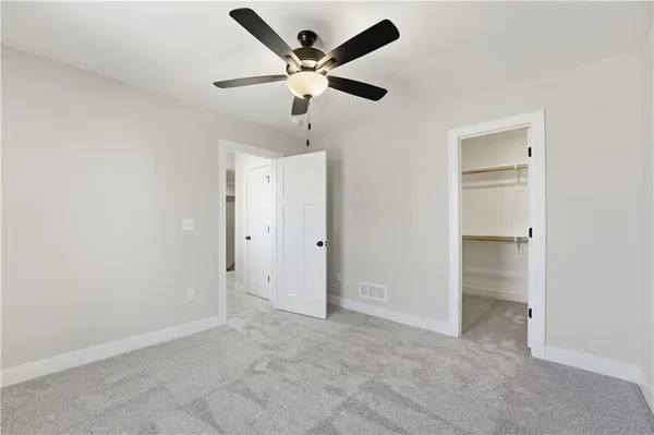 $499,900 | 407 6 Street, Smithville, MO 64089