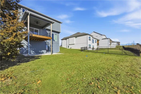 $499,900 | 407 6 Street, Smithville, MO 64089