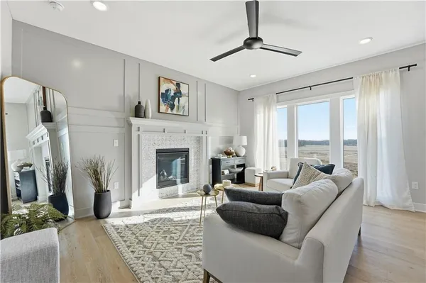 $499,900 | 407 6 Street, Smithville, MO 64089