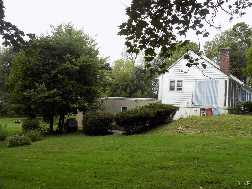 1604 Mitman Road Easton, PA 18040 - Photo 8 of 30 Gallery Image 8