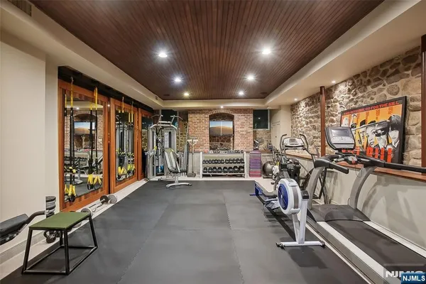 $4,995,000 | 40 Highland Avenue, Short Hills, NJ 07078