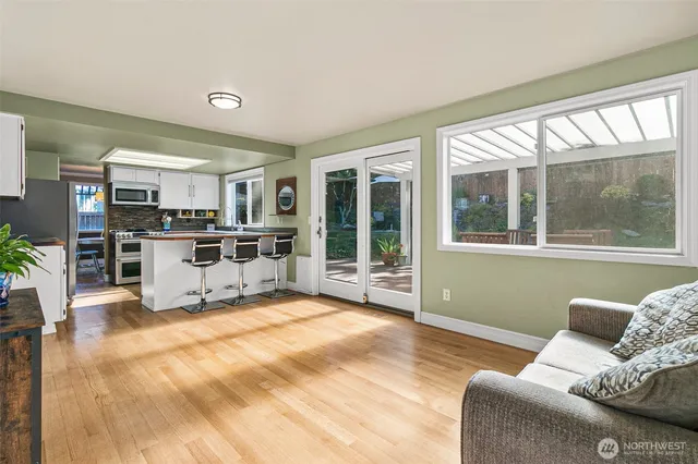 $679,950 | 16508 39th St Court East, Lake Tapps, WA 98391