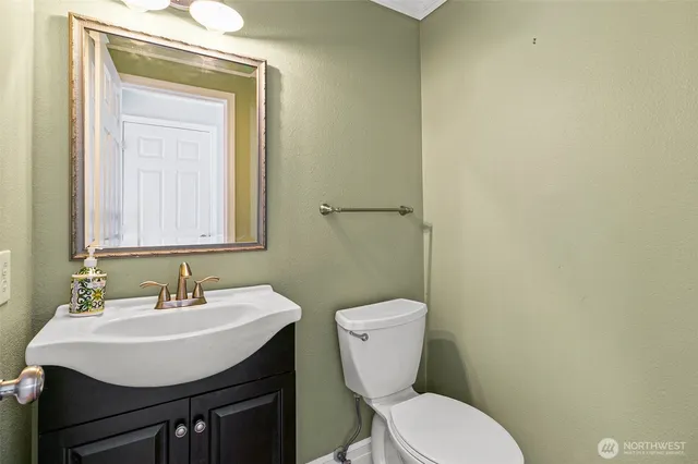 $679,950 | 16508 39th St Court East, Lake Tapps, WA 98391