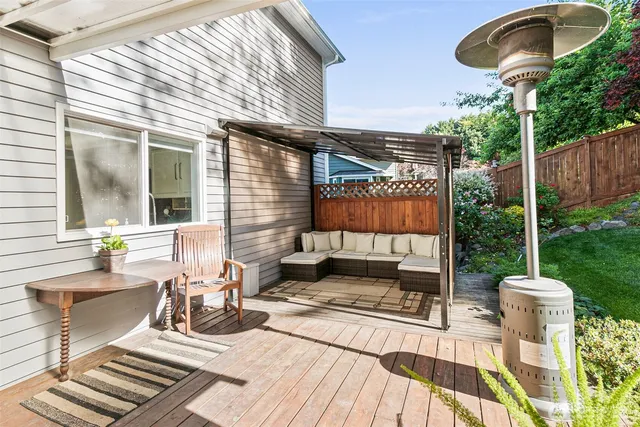 $679,950 | 16508 39th St Court East, Lake Tapps, WA 98391