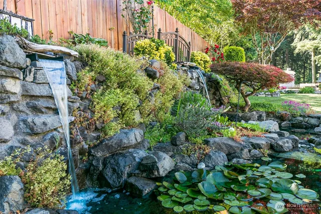 $679,950 | 16508 39th St Court East, Lake Tapps, WA 98391