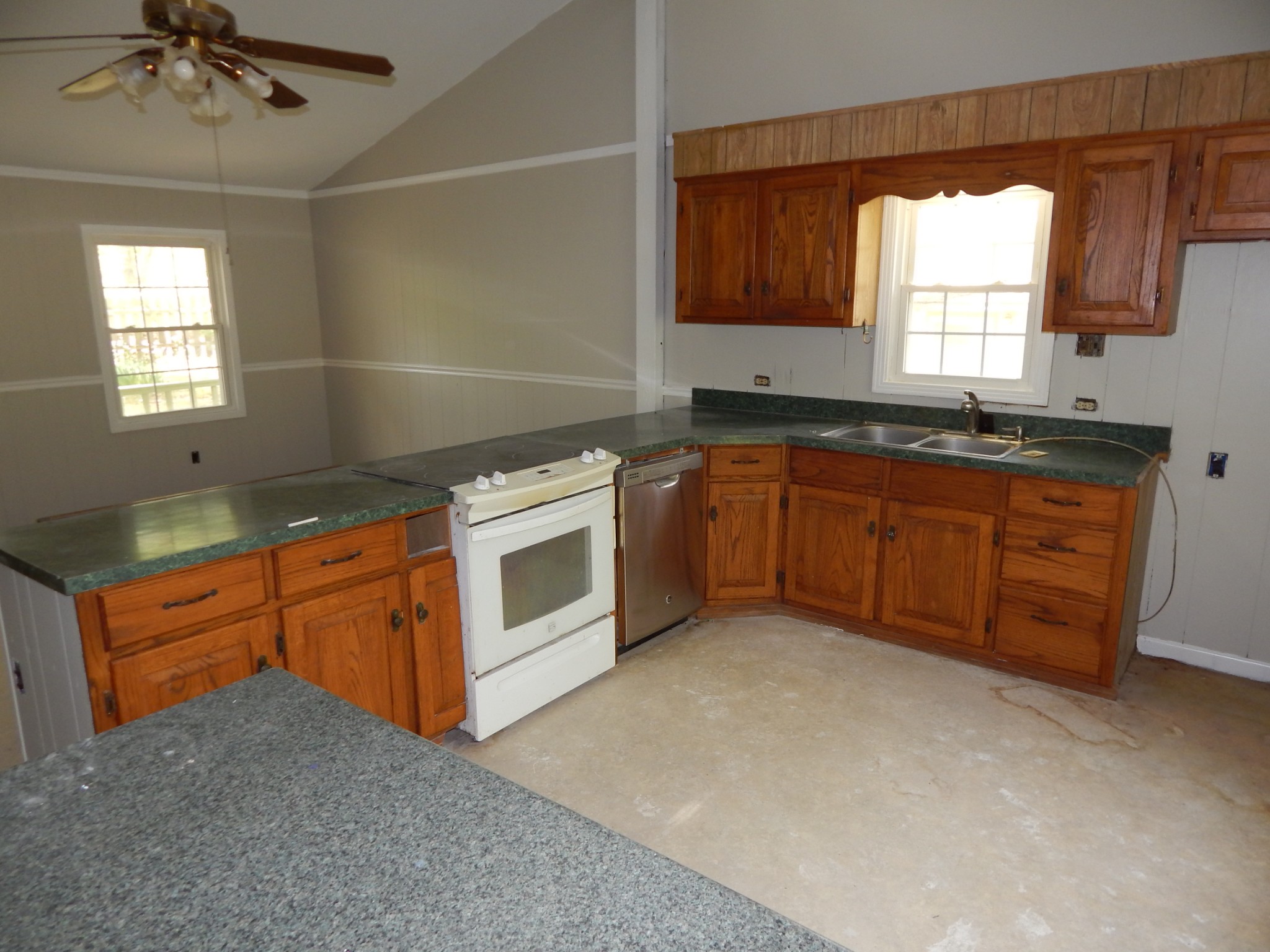 4499 Fortyeight Creek Road Waynesboro, TN 38485 - Photo 11 of 42 Gallery Image 11