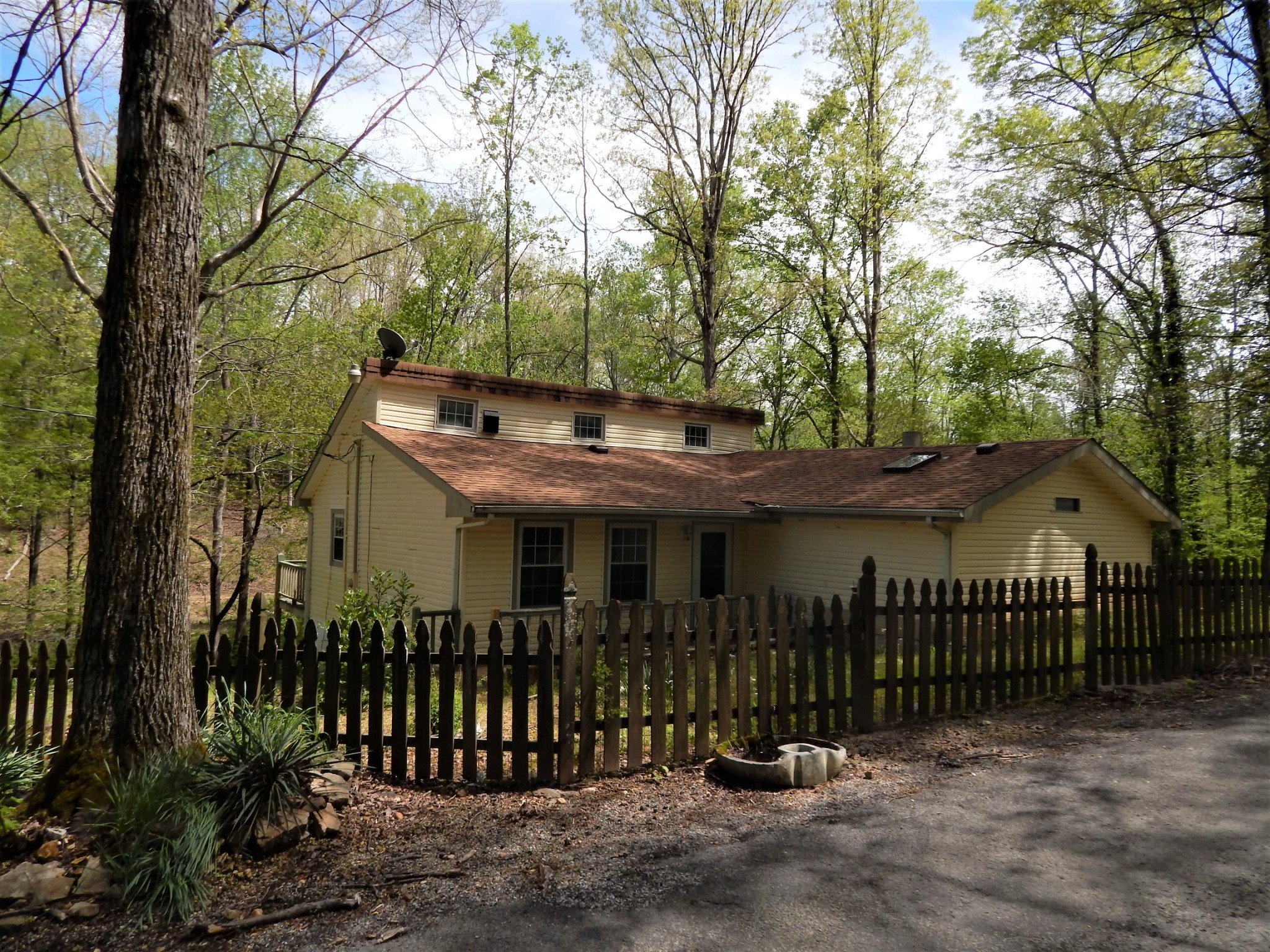 4499 Fortyeight Creek Road Waynesboro, TN 38485 - Photo 3 of 42 Gallery Image 3