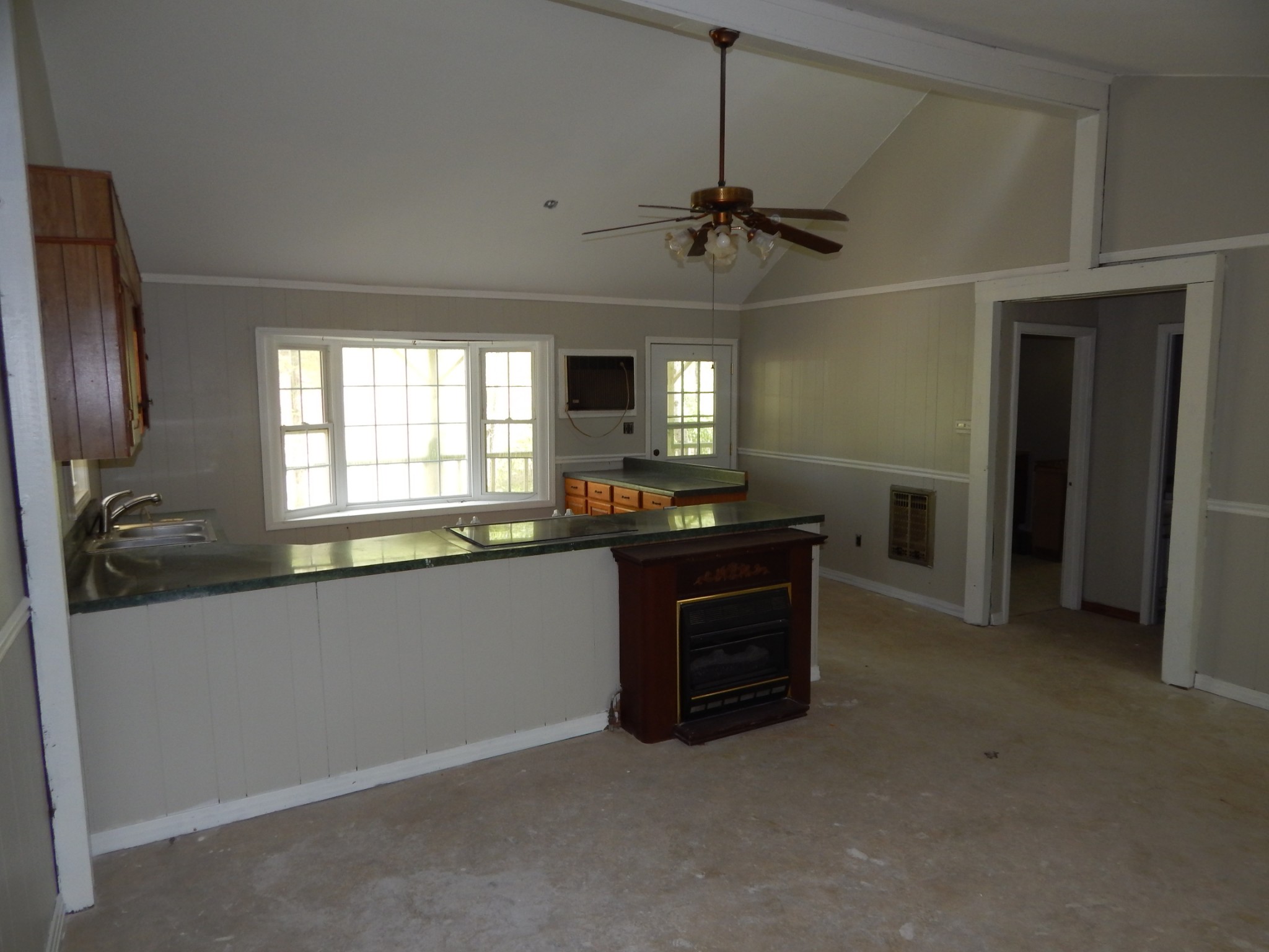 4499 Fortyeight Creek Road Waynesboro, TN 38485 - Photo 9 of 42 Gallery Image 9