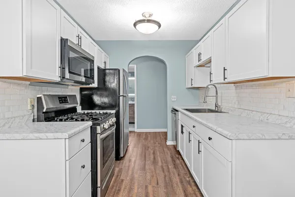 $124,000 | 7340 York Avenue South, Unit 210, Edina, MN 55435