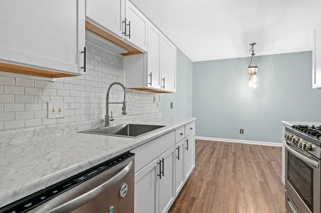 $124,000 | 7340 York Avenue South, Unit 210, Edina, MN 55435