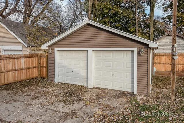 $349,900 | 1828 Willard Avenue Southeast, Grand Rapids, MI 49507