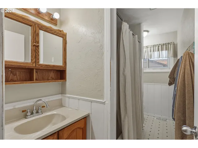 $375,000 | 1620 Marshall Drive Southeast, Salem, OR 97302