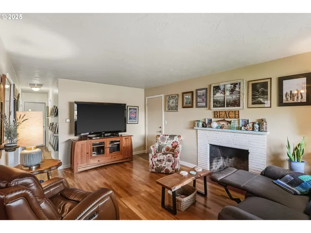 $375,000 | 1620 Marshall Drive Southeast, Salem, OR 97302