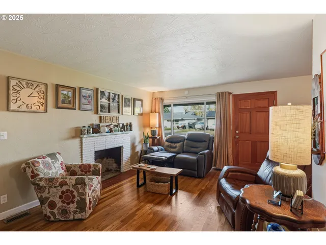 $375,000 | 1620 Marshall Drive Southeast, Salem, OR 97302