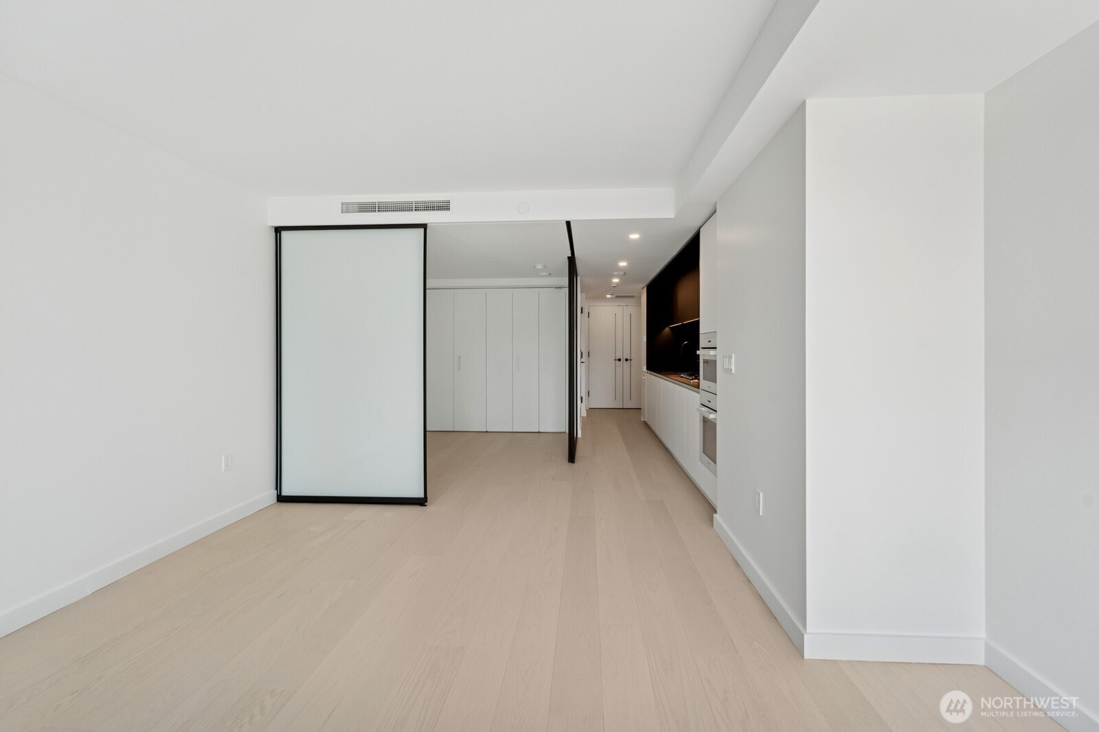 300 Virginia Street, Unit 1107 Seattle, WA 98101 - Photo 11 of 40