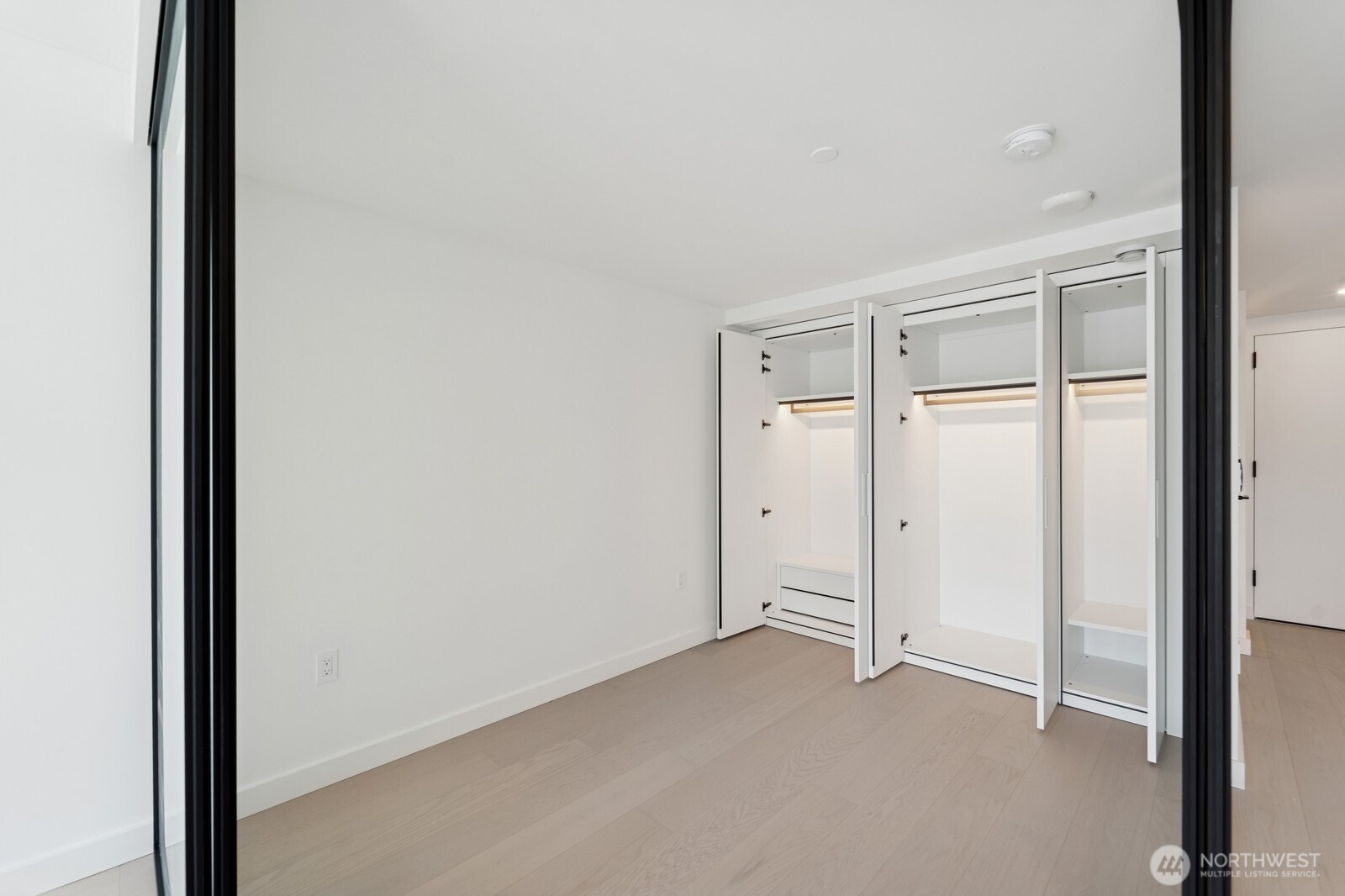 300 Virginia Street, Unit 1107 Seattle, WA 98101 - Photo 13 of 40