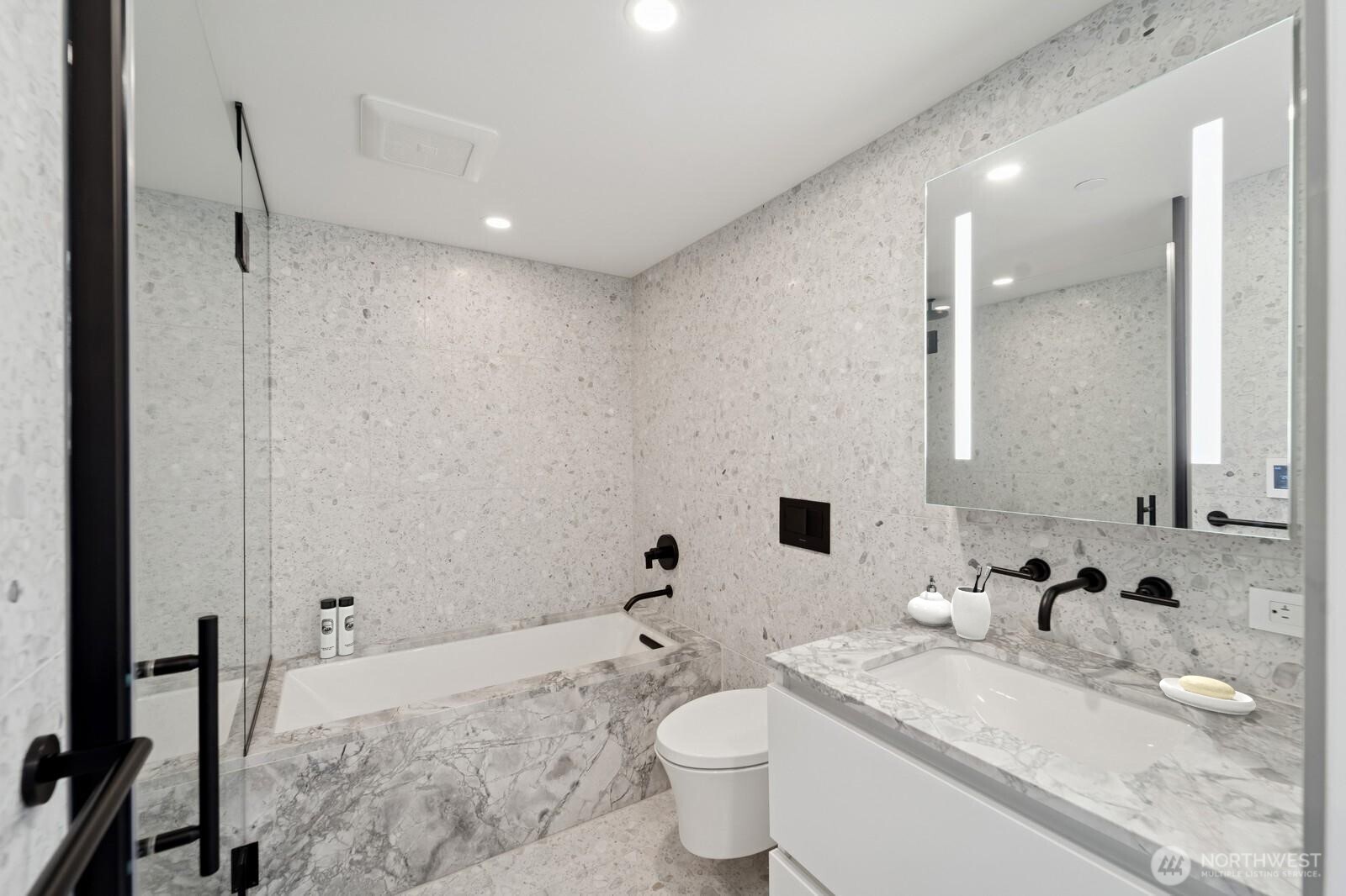 300 Virginia Street, Unit 1107 Seattle, WA 98101 - Photo 15 of 40