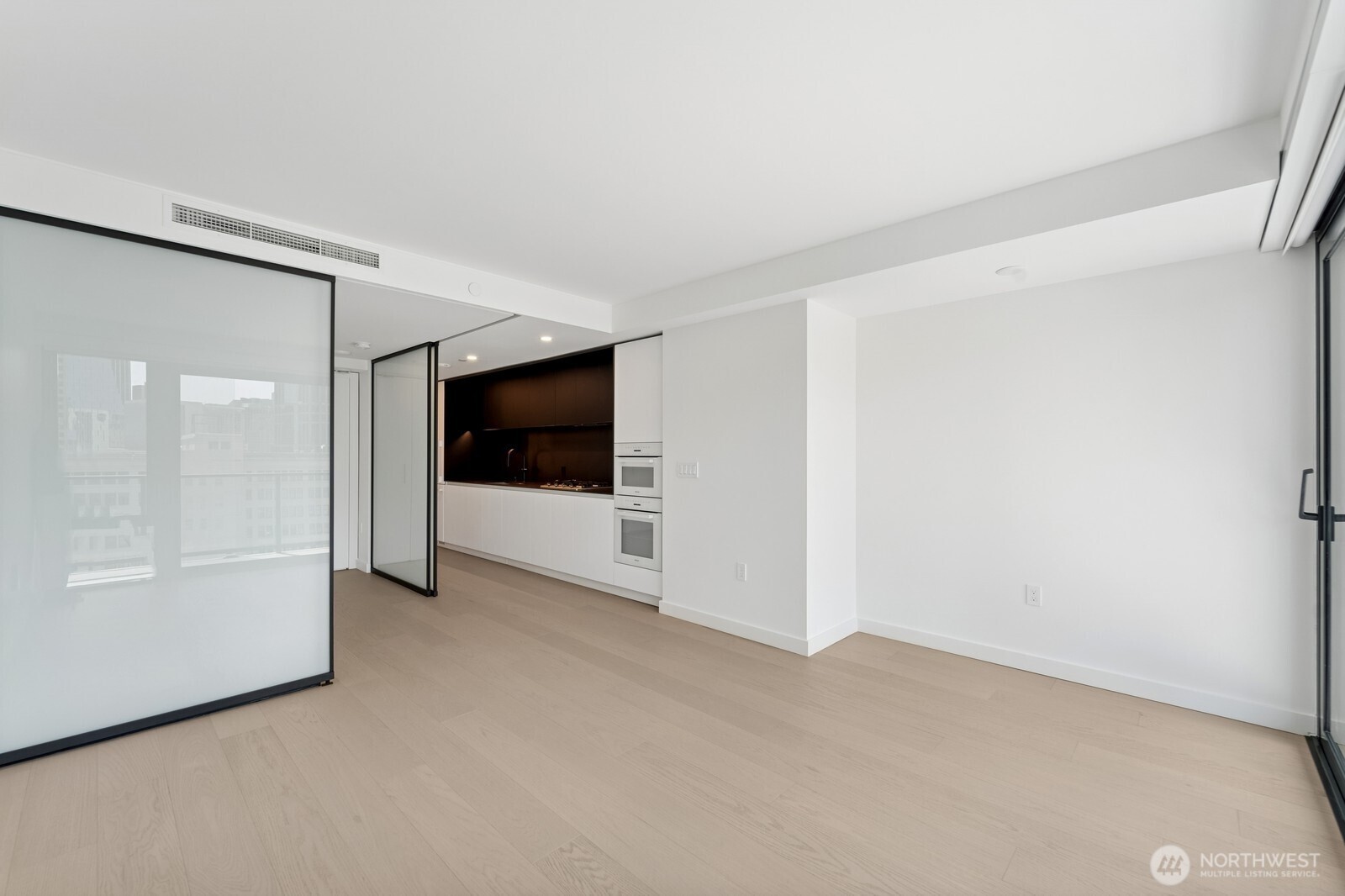 300 Virginia Street, Unit 1107 Seattle, WA 98101 - Photo 10 of 40