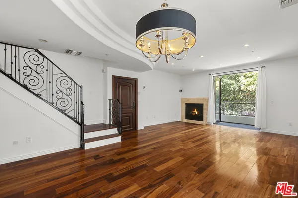 $7,800 | 744 North Alfred Street, Unit 104, West Hollywood, CA 90069