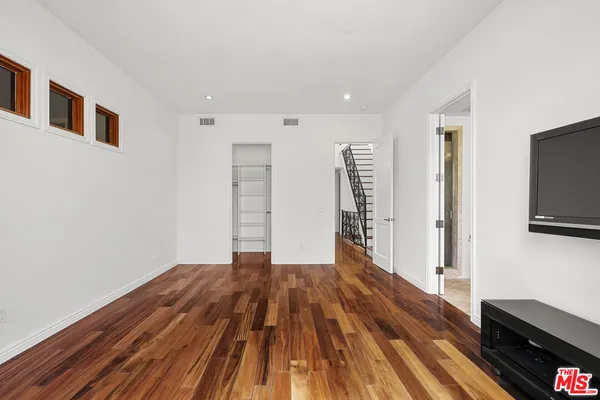 $7,800 | 744 North Alfred Street, Unit 104, West Hollywood, CA 90069