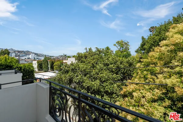 $7,800 | 744 North Alfred Street, Unit 104, West Hollywood, CA 90069
