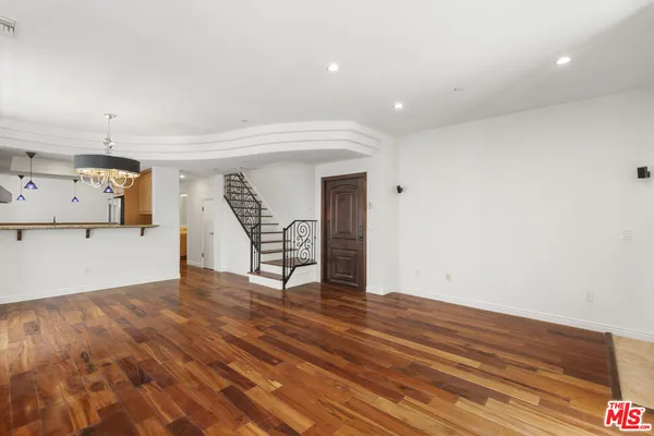 $7,800 | 744 North Alfred Street, Unit 104, West Hollywood, CA 90069