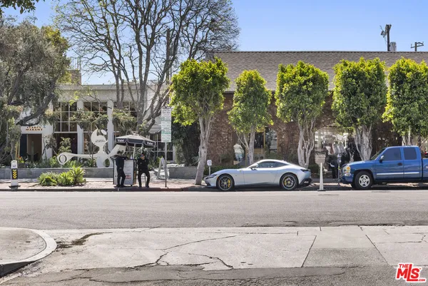 $7,800 | 744 North Alfred Street, Unit 104, West Hollywood, CA 90069