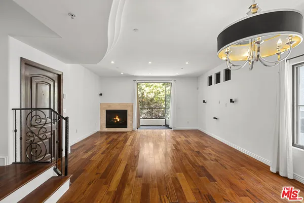 $7,800 | 744 North Alfred Street, Unit 104, West Hollywood, CA 90069