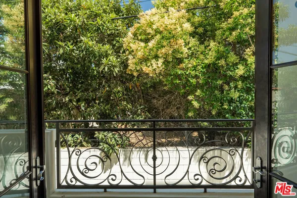 $7,800 | 744 North Alfred Street, Unit 104, West Hollywood, CA 90069