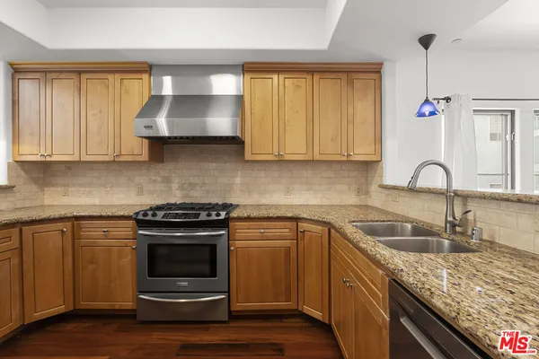 $7,800 | 744 North Alfred Street, Unit 104, West Hollywood, CA 90069