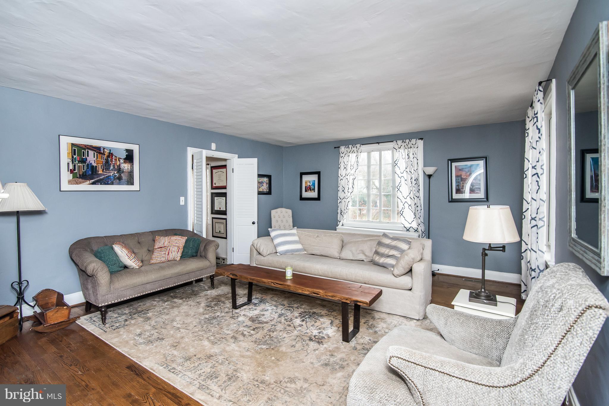 308 Taplow Road Baltimore, MD 21212 - Photo 5 of 30 Family Room