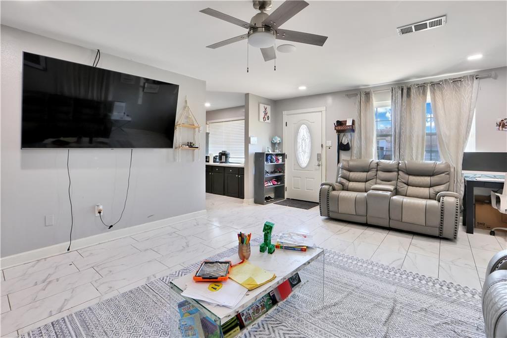 218 Holy Cross Place Kenner, LA 70065 - Photo 6 of 18