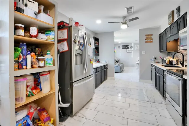 $240,000 | 218 Holy Cross Place, Kenner, LA 70065