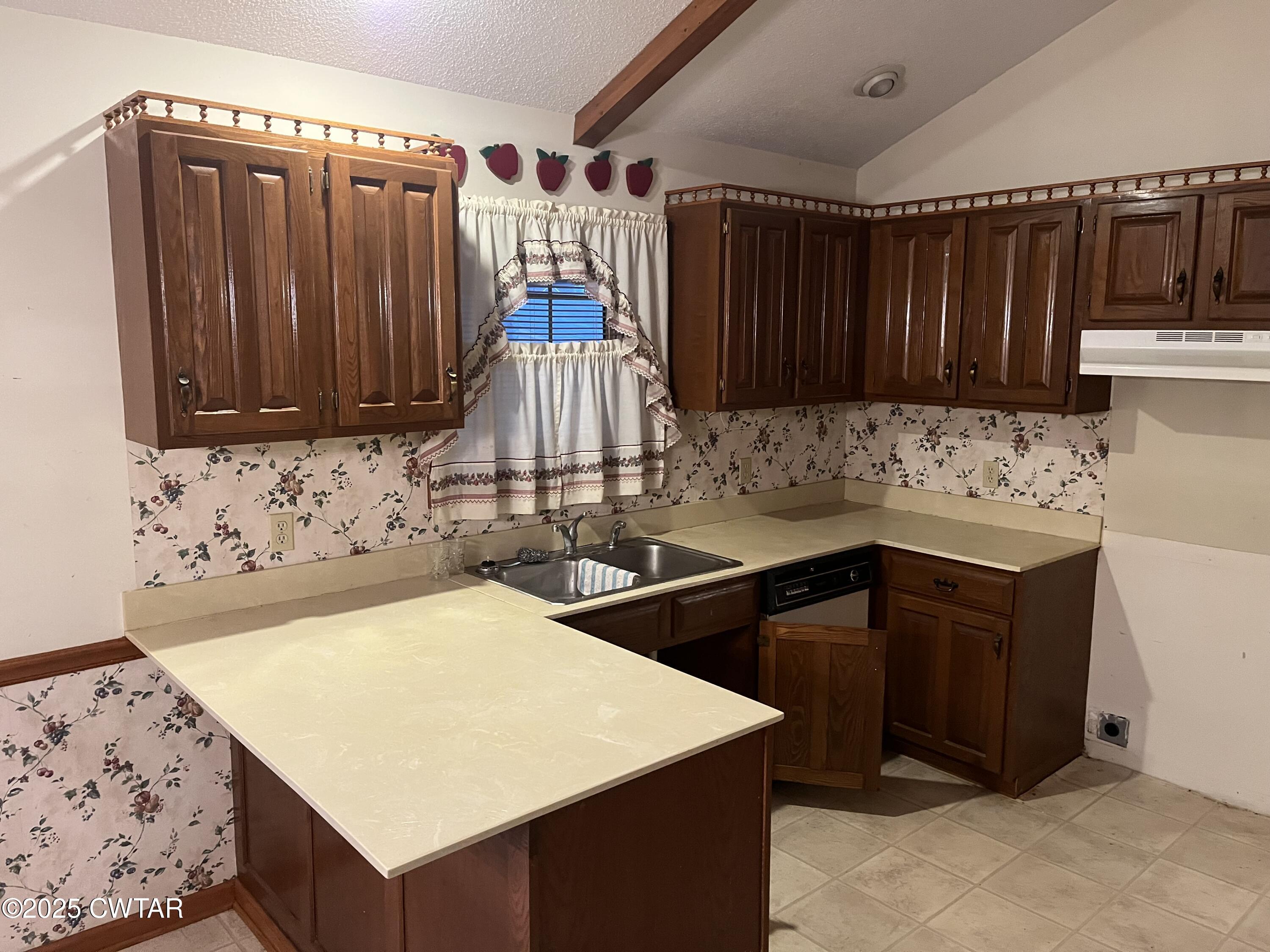 132 Esquire Estes Road Humboldt, TN 38343 - Photo 8 of 24 IMG_2732