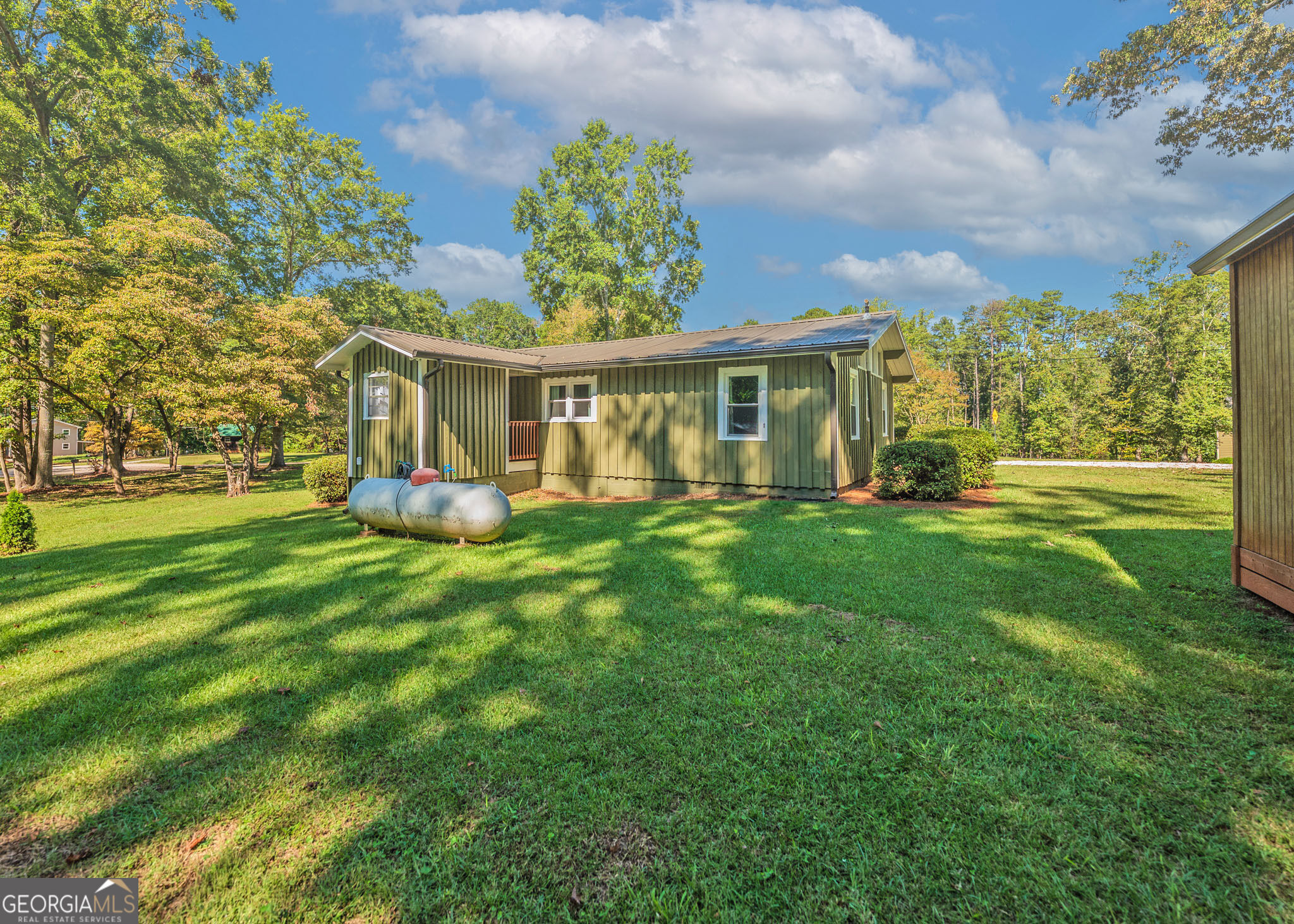991 Lakeshore Road Martin, GA 30557 - Photo 5 of 31 Gallery Image 5