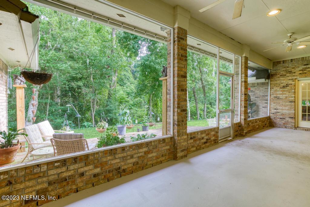 691 Nottingham Forest Circle St. Johns, FL 32259 - Photo 30 of 44 a view of a garden from balcony