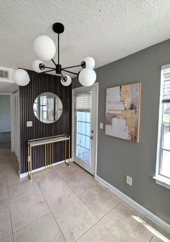 $2,200 | 1215 Crystal Way, Unit G, Delray Beach, FL 33444