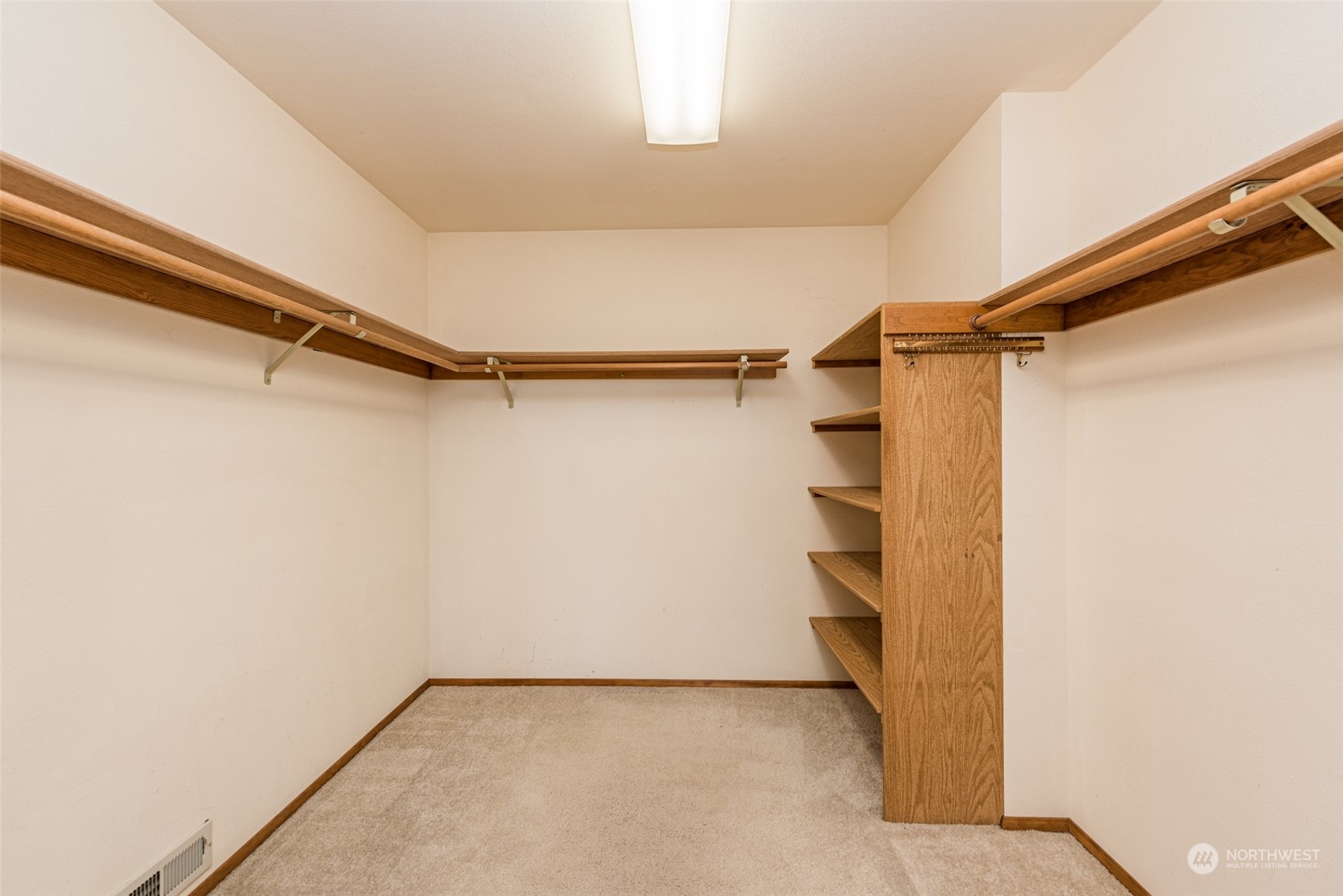 773 Ravens Ridge Road Sequim, WA 98382 - Photo 24 of 38 a view of an empty walk in closet