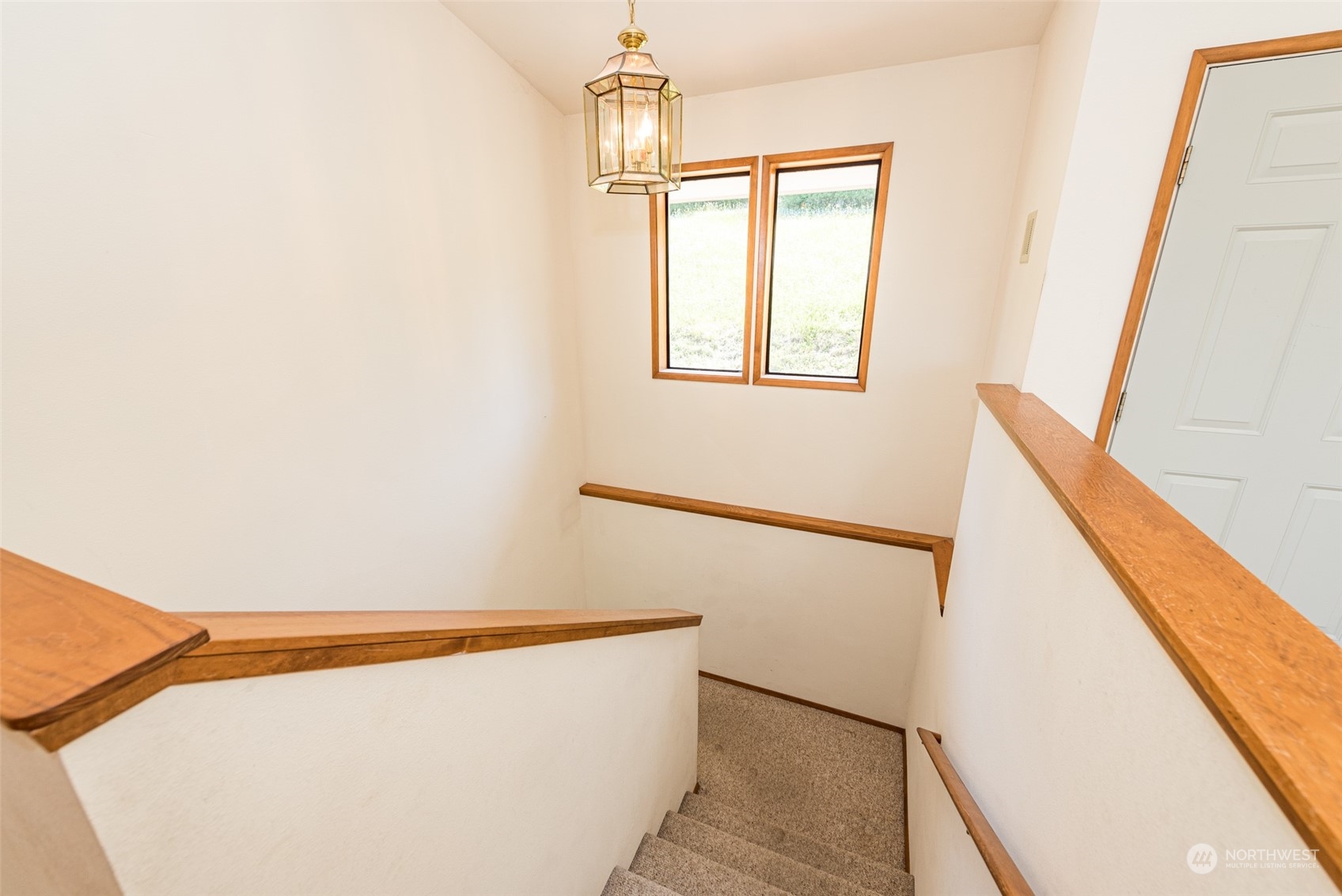 773 Ravens Ridge Road Sequim, WA 98382 - Photo 25 of 38 a view of entryway with workspace