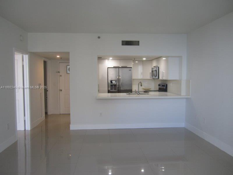 540 Brickell Key Drive, Unit 1602 Miami, FL 33131 - Photo 19 of 61 Living area.