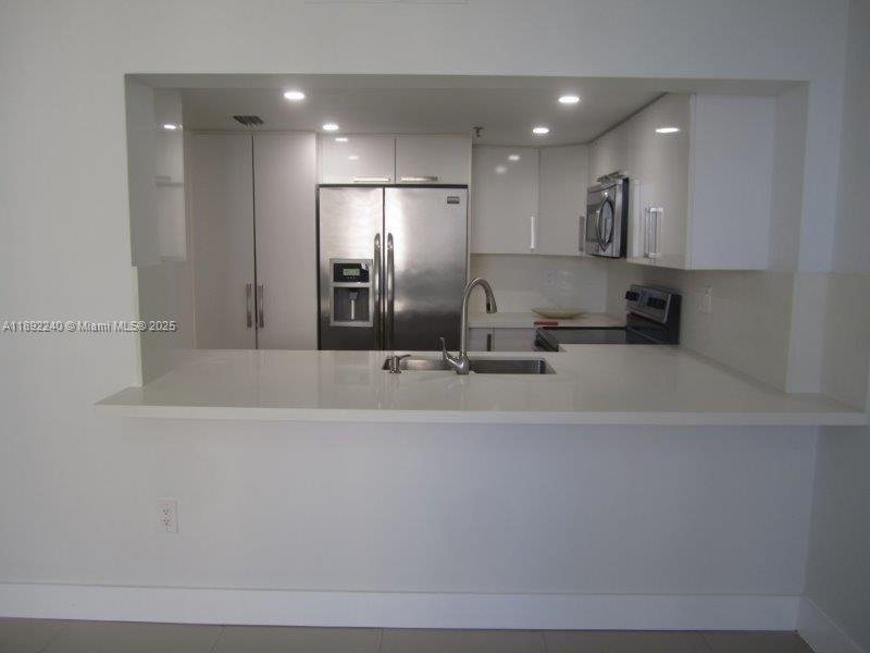 540 Brickell Key Drive, Unit 1602 Miami, FL 33131 - Photo 20 of 61 View from living room.