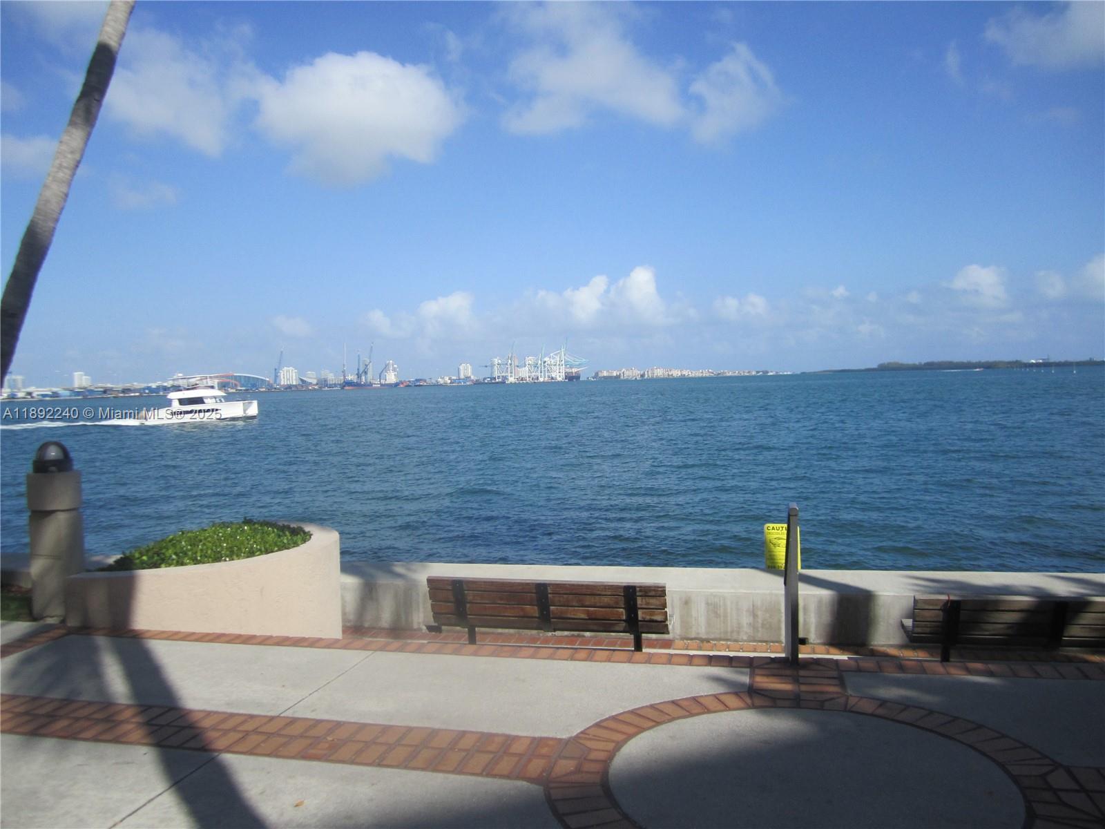 540 Brickell Key Drive, Unit 1602 Miami, FL 33131 - Photo 55 of 61 Island walking/jogging path.