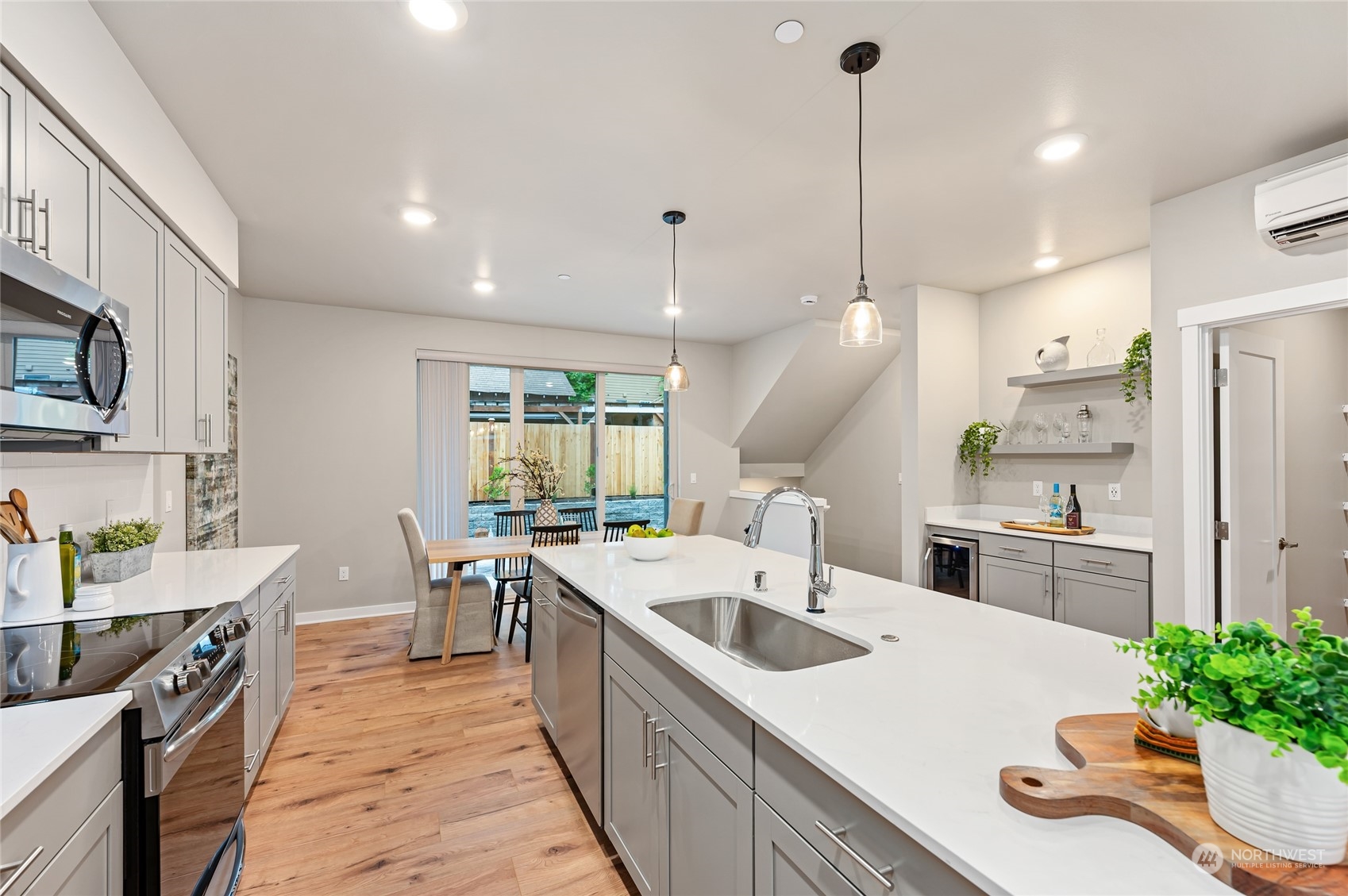 8121 229th Place Southwest, Unit 25 Edmonds, WA 98026 - Photo 12 of 36 Gallery Image 12
