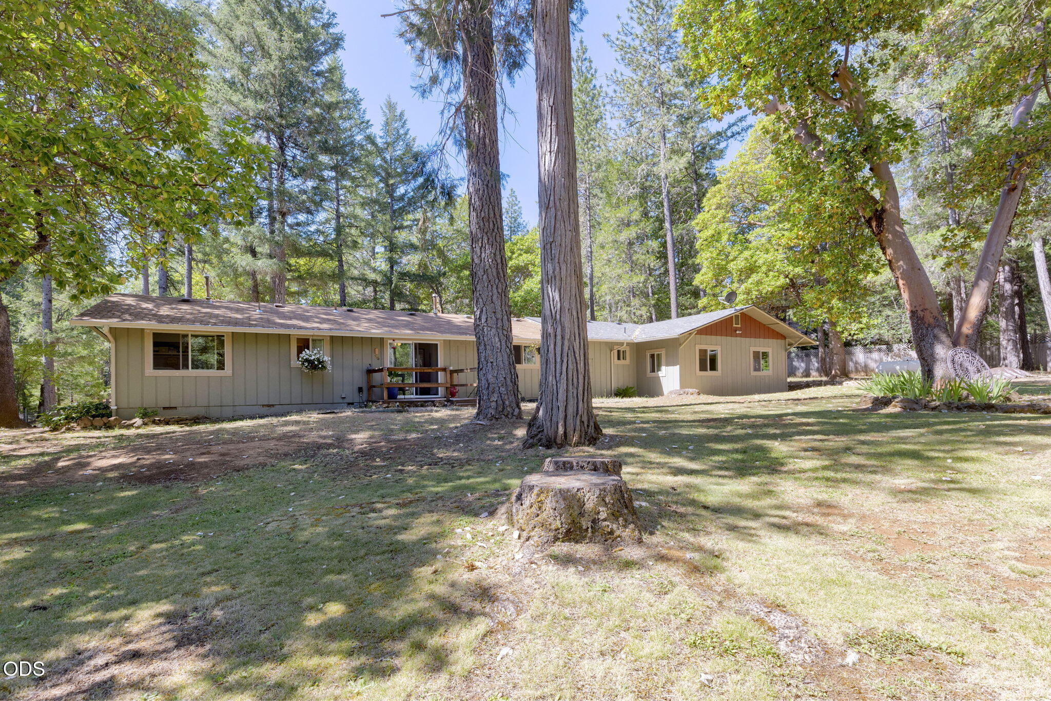 1740 Queens Branch Road Rogue River, OR 97537 - Photo 9 of 63