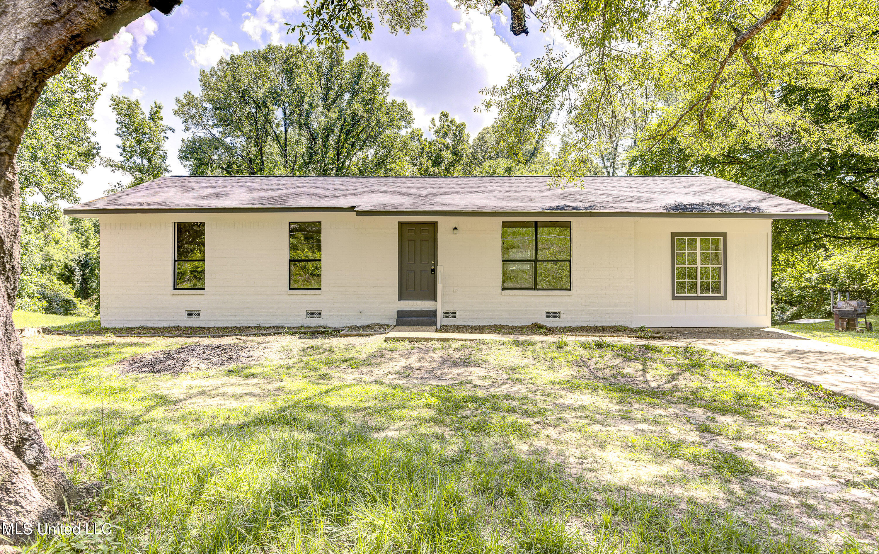4534 Halls Ferry Road Vicksburg, MS 39180 - Photo 3 of 26 Rorick Main View 2