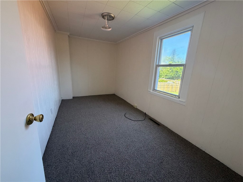 1846 Ridge Road Webster, NY 14580 - Photo 9 of 11